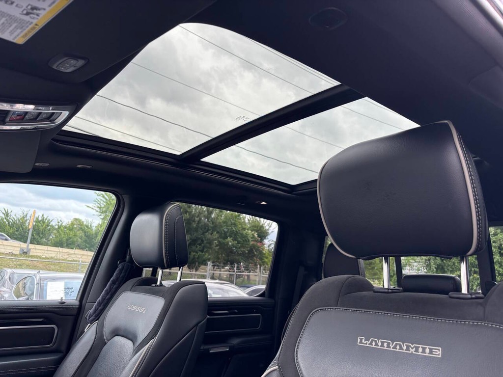 Ram 1500 Vehicle Full-screen Gallery Image 28