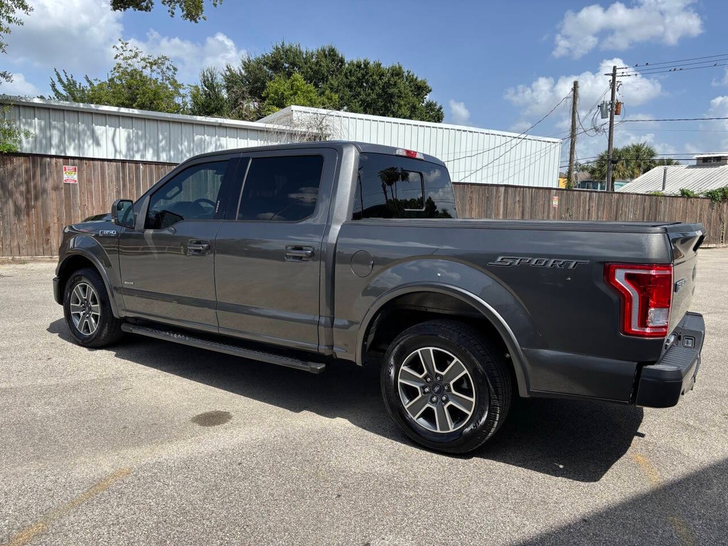 Ford F-150 Vehicle Full-screen Gallery Image 05