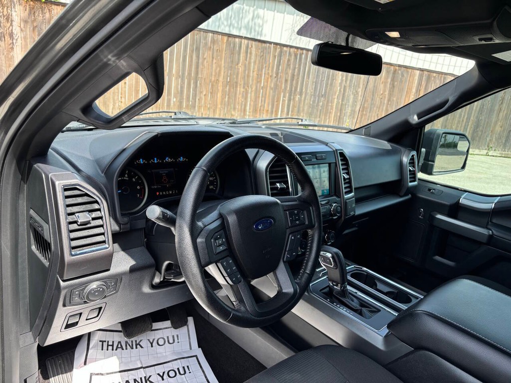 Ford F-150 Vehicle Full-screen Gallery Image 08