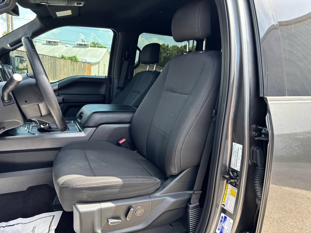 Ford F-150 Vehicle Full-screen Gallery Image 09