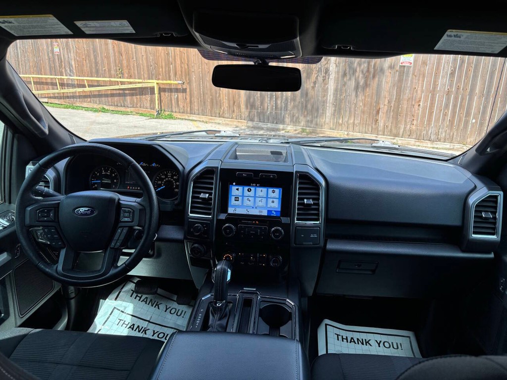 Ford F-150 Vehicle Full-screen Gallery Image 19