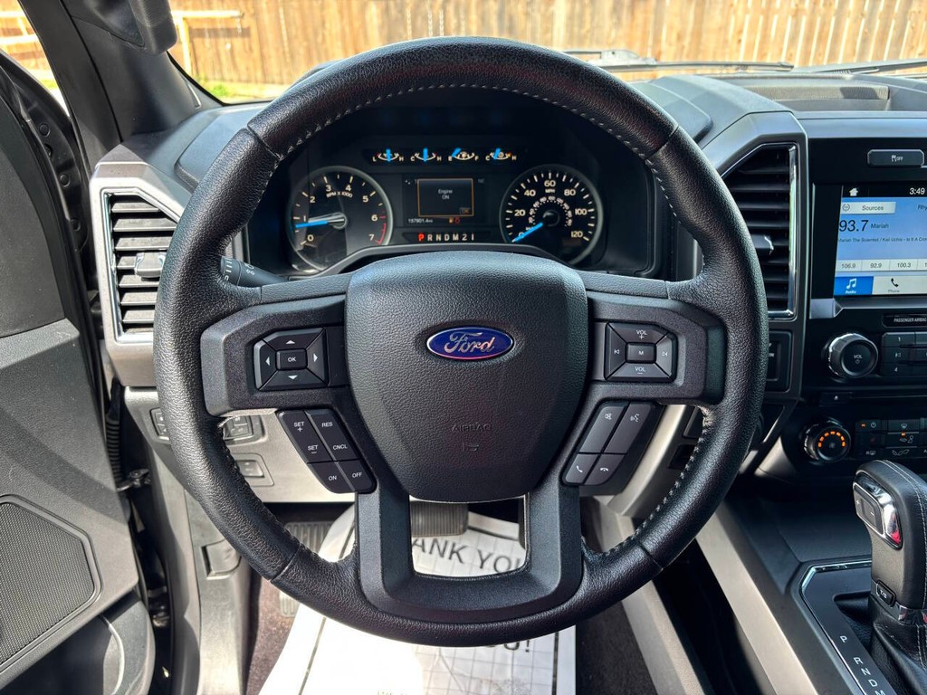 Ford F-150 Vehicle Full-screen Gallery Image 23