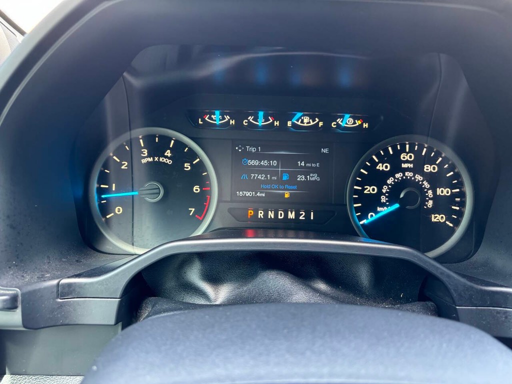 Ford F-150 Vehicle Full-screen Gallery Image 27