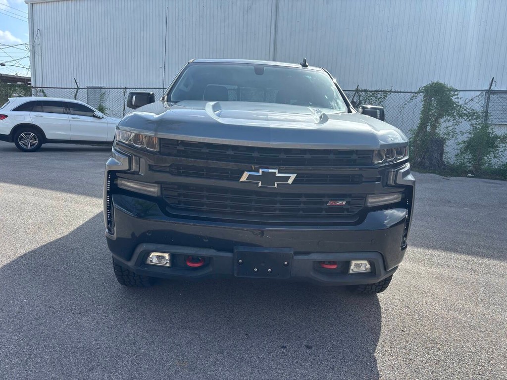 Chevrolet Silverado 1500 Vehicle Full-screen Gallery Image 02