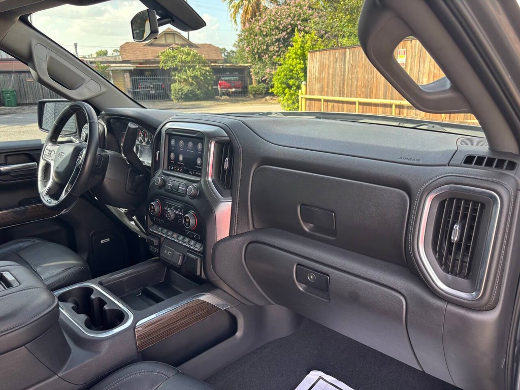 Chevrolet Silverado 1500 Vehicle Full-screen Gallery Image 11