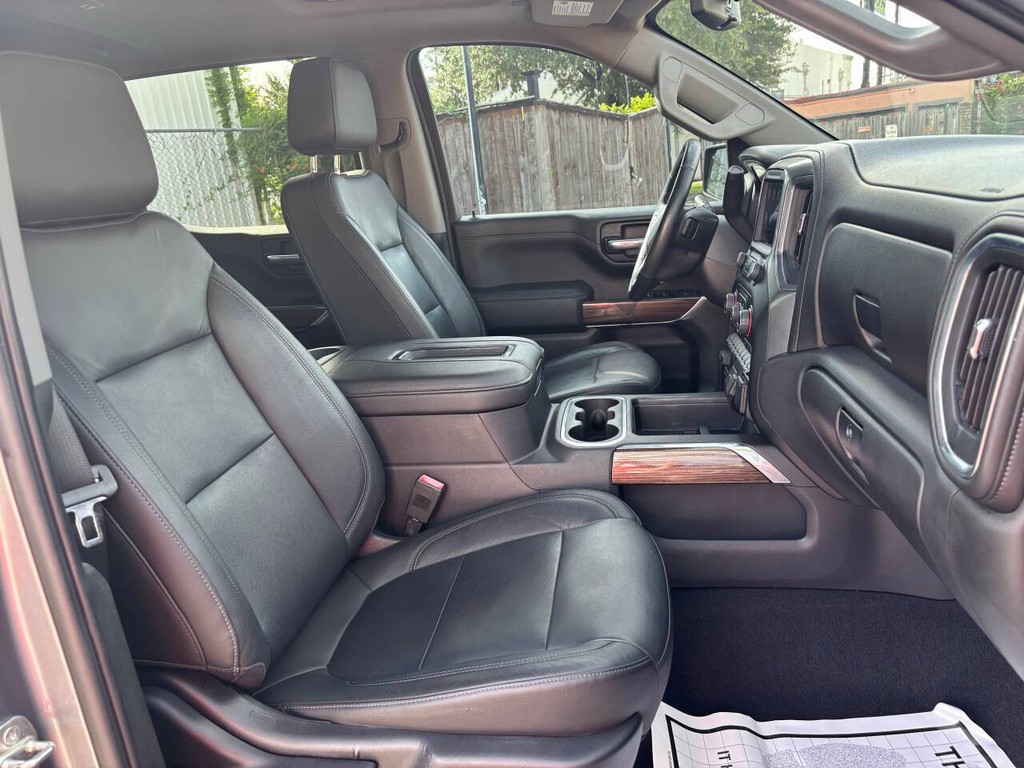Chevrolet Silverado 1500 Vehicle Full-screen Gallery Image 12