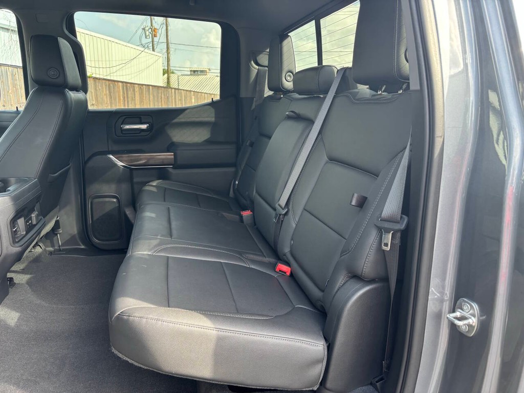 Chevrolet Silverado 1500 Vehicle Full-screen Gallery Image 14