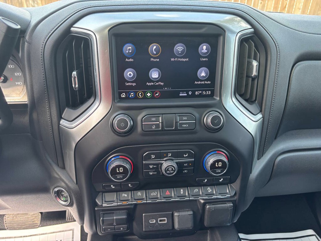 Chevrolet Silverado 1500 Vehicle Full-screen Gallery Image 20