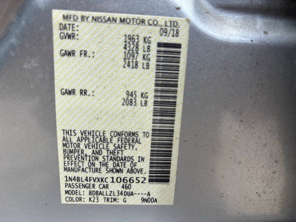 Nissan Altima Vehicle Full-screen Gallery Image 31