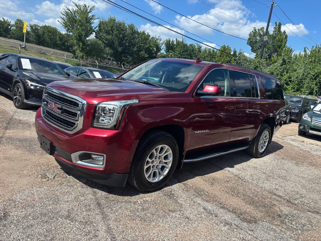 GMC Yukon XL Vehicle Full-screen Gallery Image 04