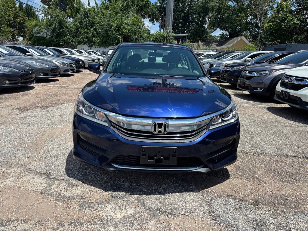 Honda Accord Sedan Vehicle Full-screen Gallery Image 02