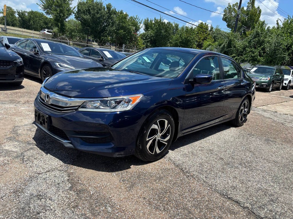 Honda Accord Sedan Vehicle Full-screen Gallery Image 04