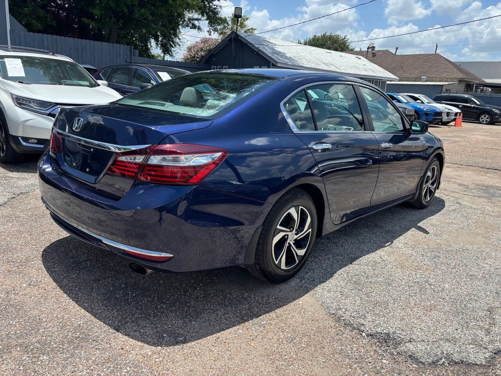 Honda Accord Sedan Vehicle Full-screen Gallery Image 07