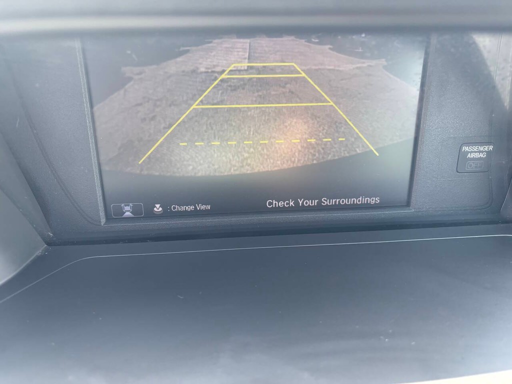 Honda Accord Sedan Vehicle Full-screen Gallery Image 21