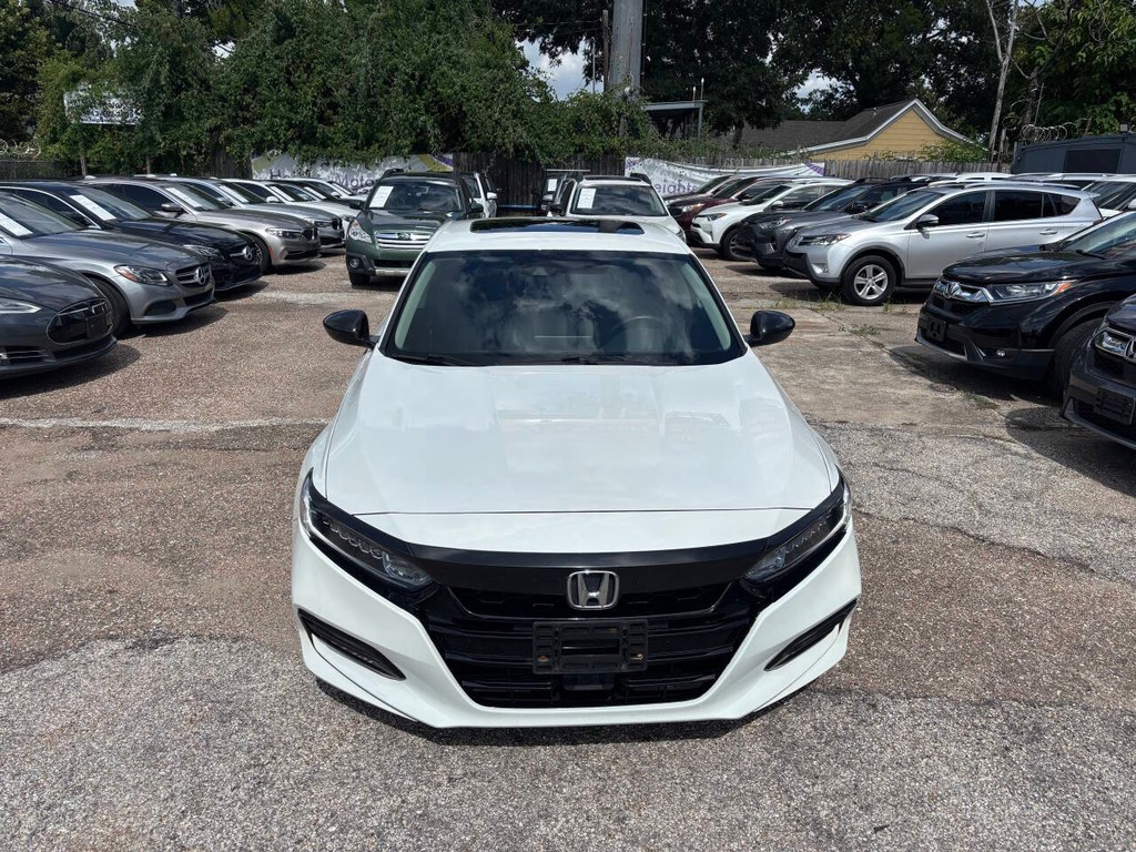 Honda Accord Hybrid Vehicle Full-screen Gallery Image 02