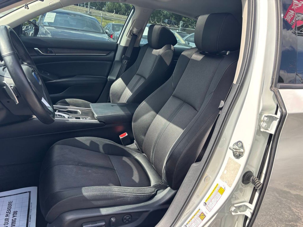 Honda Accord Hybrid Vehicle Full-screen Gallery Image 09