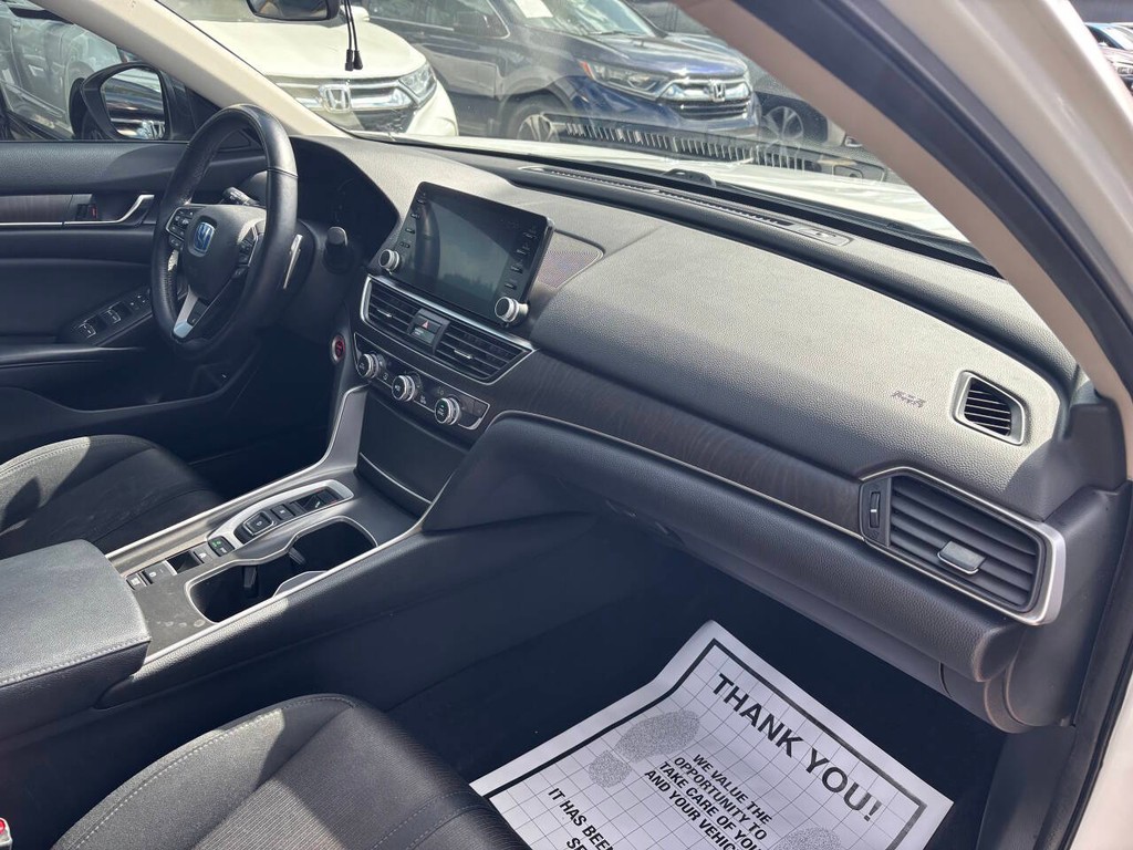 Honda Accord Hybrid Vehicle Full-screen Gallery Image 11