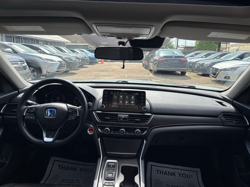 Honda Accord Hybrid Vehicle Full-screen Gallery Image 19