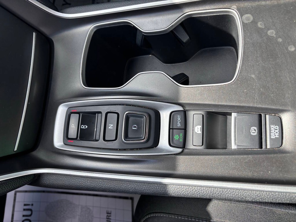 Honda Accord Hybrid Vehicle Full-screen Gallery Image 21