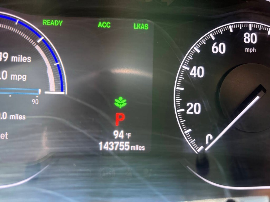Honda Accord Hybrid Vehicle Full-screen Gallery Image 25