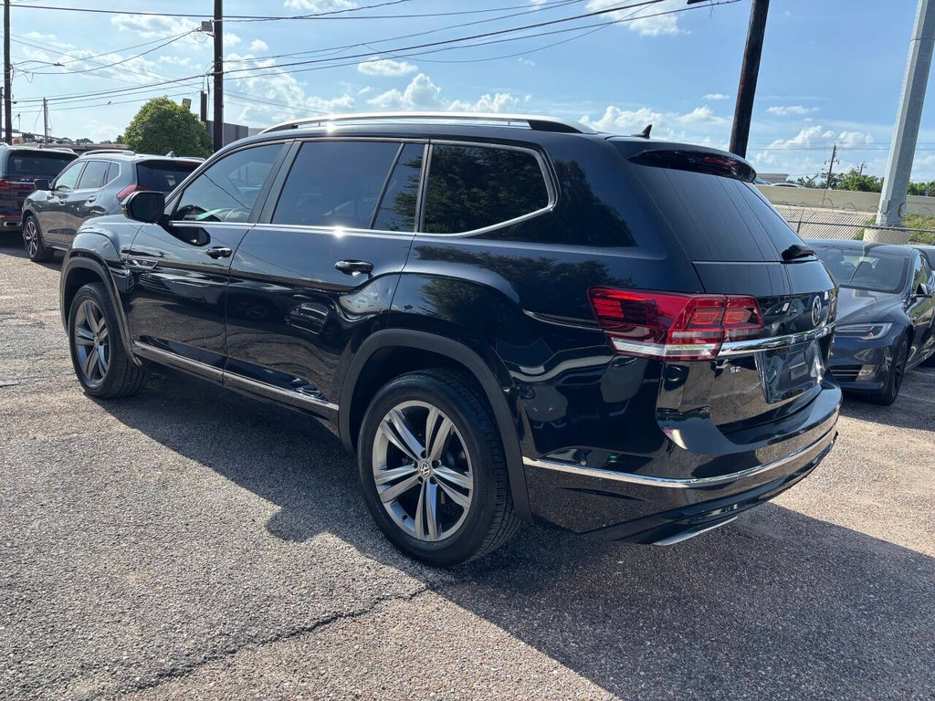Volkswagen Atlas Vehicle Full-screen Gallery Image 05