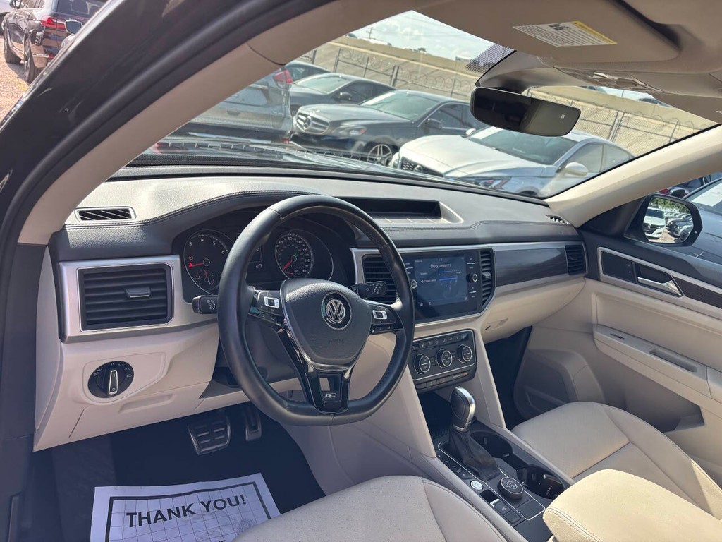 Volkswagen Atlas Vehicle Full-screen Gallery Image 08