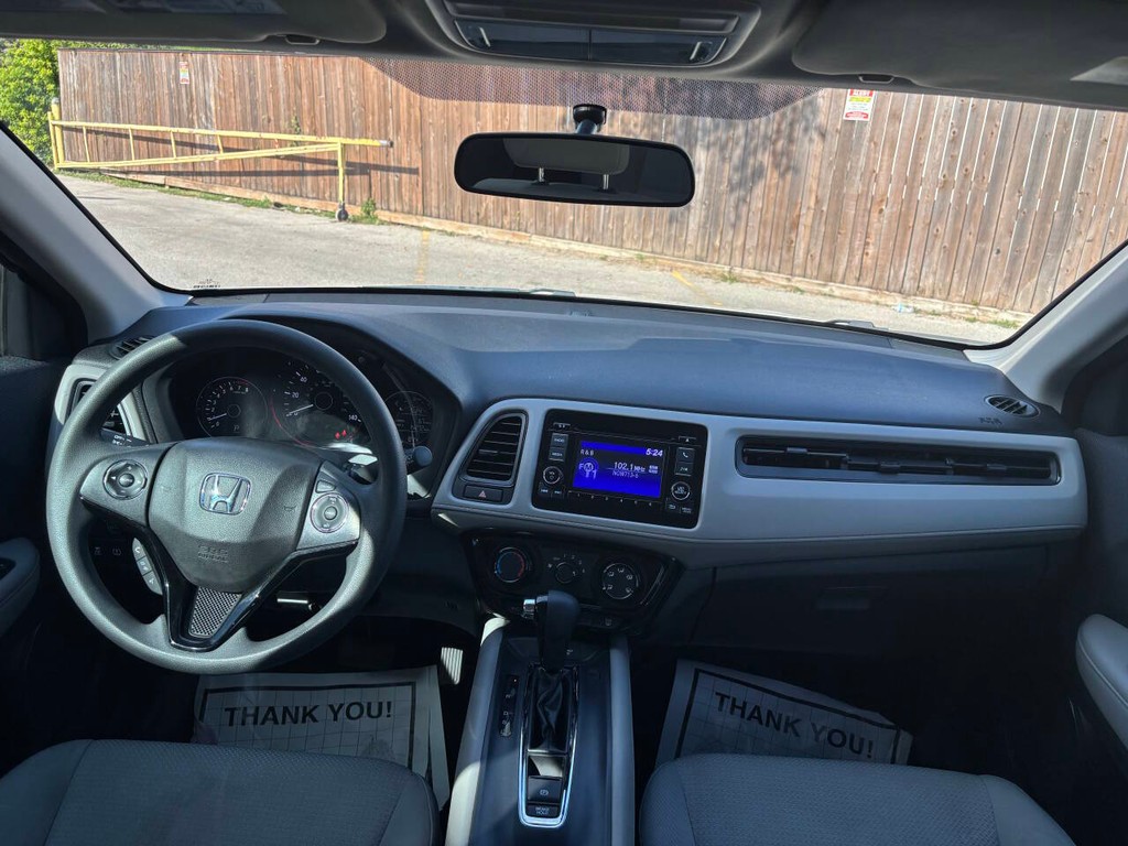 Honda HR-V Vehicle Full-screen Gallery Image 19