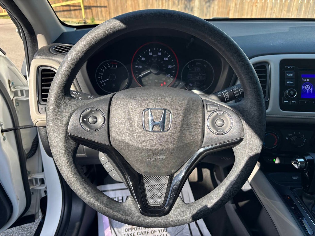 Honda HR-V Vehicle Full-screen Gallery Image 23