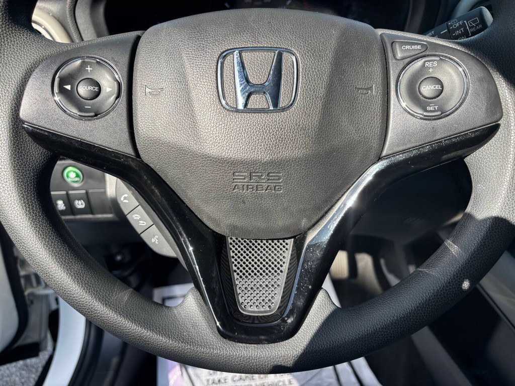 Honda HR-V Vehicle Full-screen Gallery Image 24