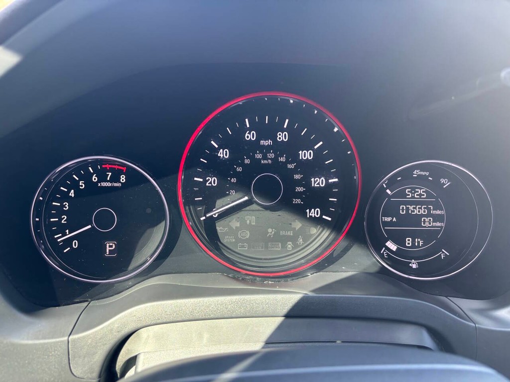 Honda HR-V Vehicle Full-screen Gallery Image 27