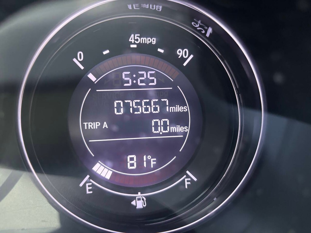 Honda HR-V Vehicle Full-screen Gallery Image 28