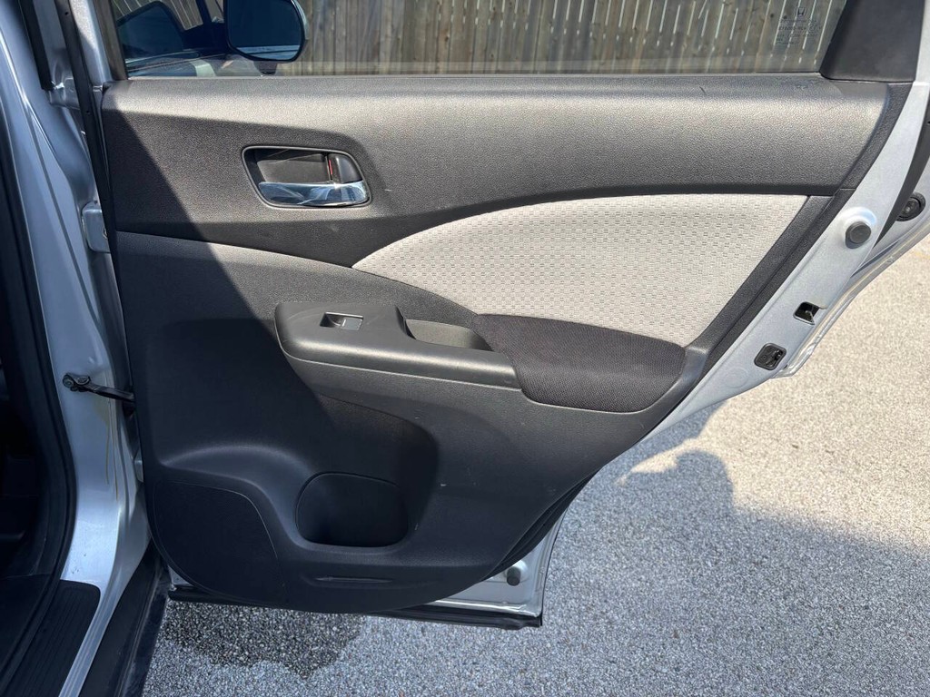 Honda CR-V Vehicle Full-screen Gallery Image 17