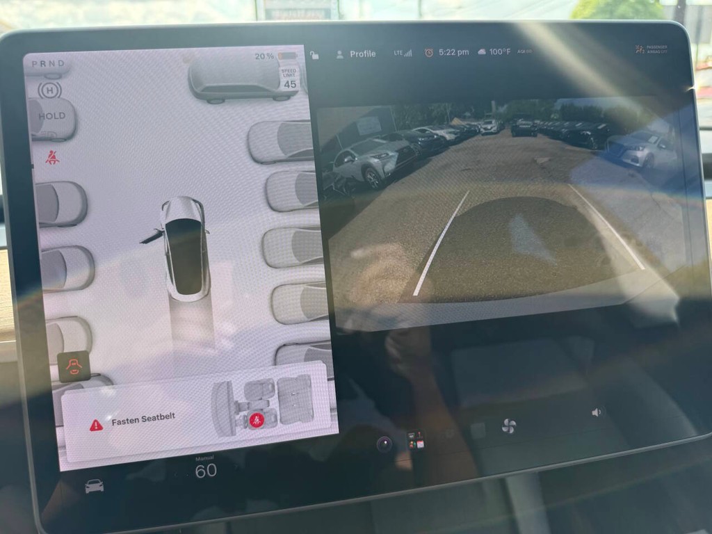 Tesla Model 3 Vehicle Full-screen Gallery Image 21