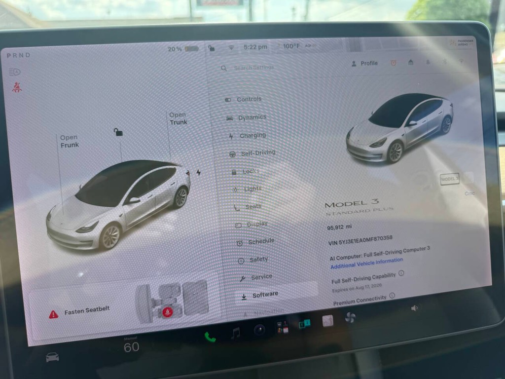 Tesla Model 3 Vehicle Full-screen Gallery Image 22