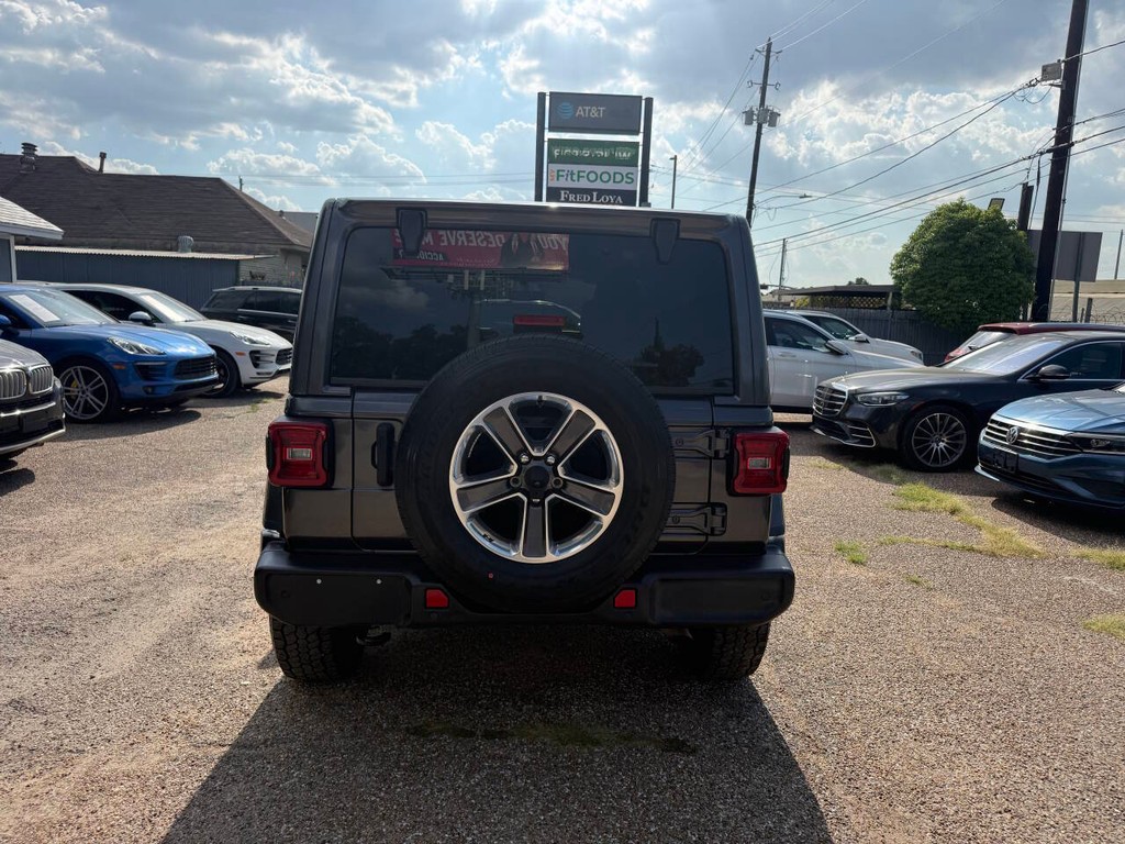 Jeep Wrangler Unlimited Vehicle Full-screen Gallery Image 06