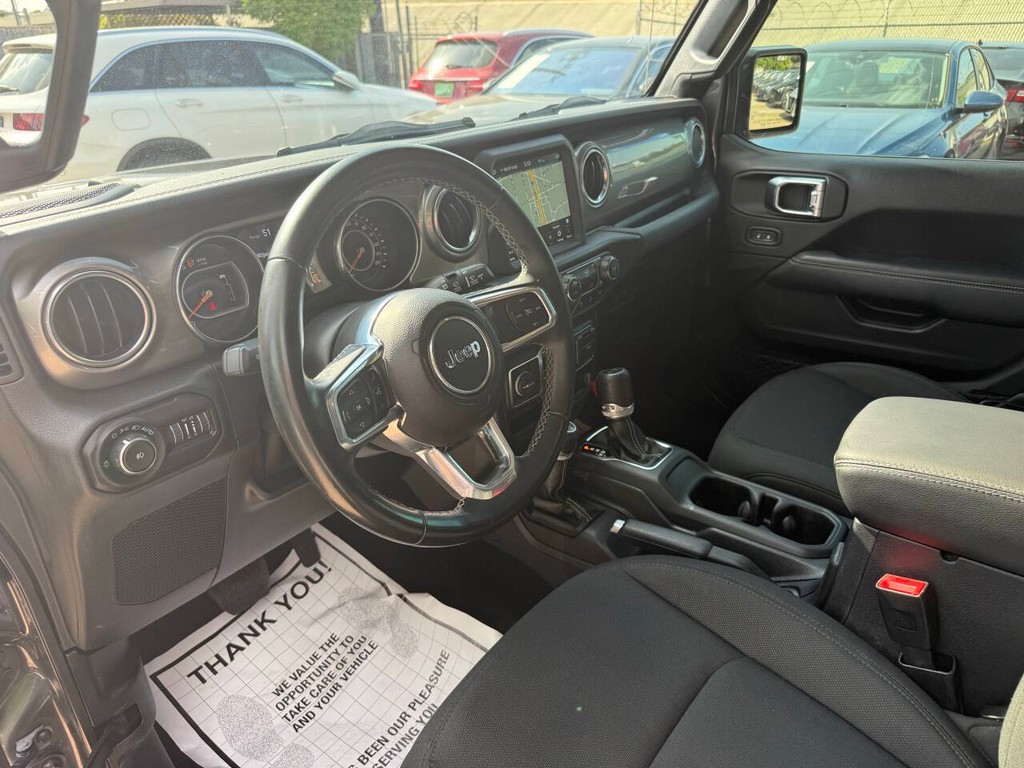 Jeep Wrangler Unlimited Vehicle Full-screen Gallery Image 08