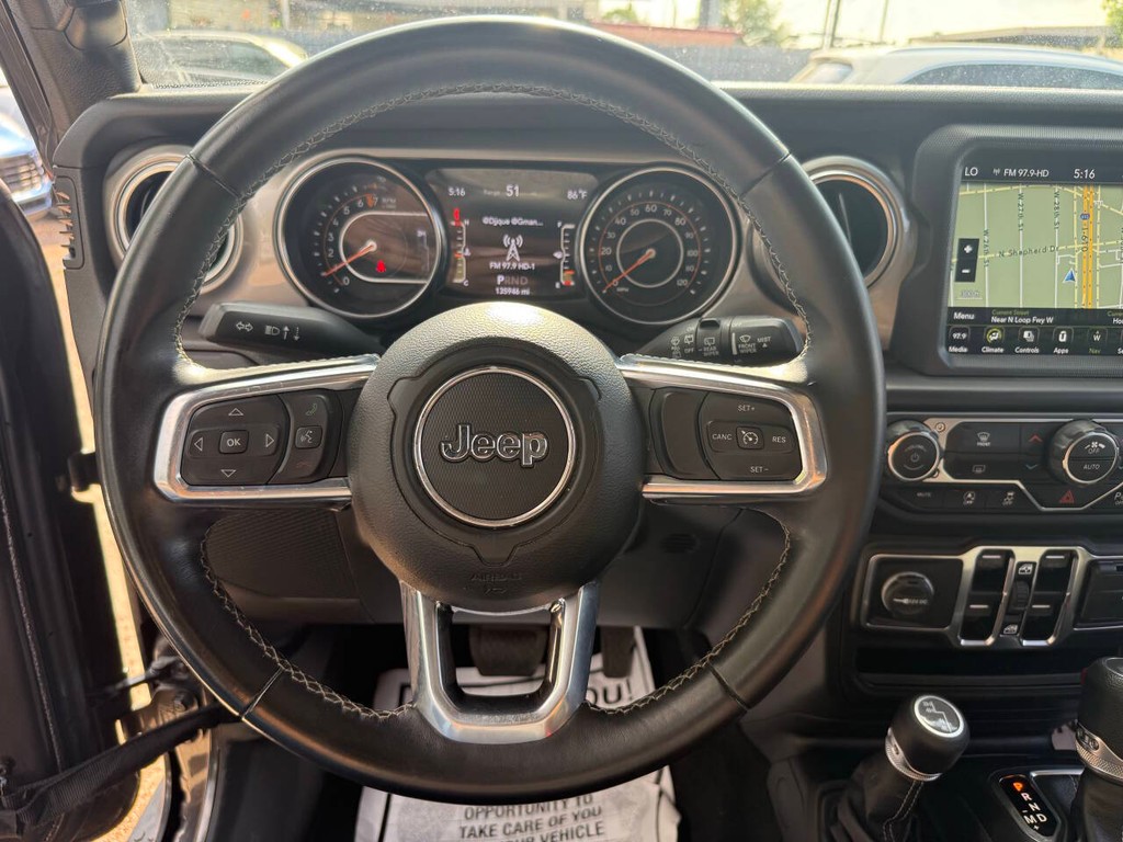 Jeep Wrangler Unlimited Vehicle Full-screen Gallery Image 23
