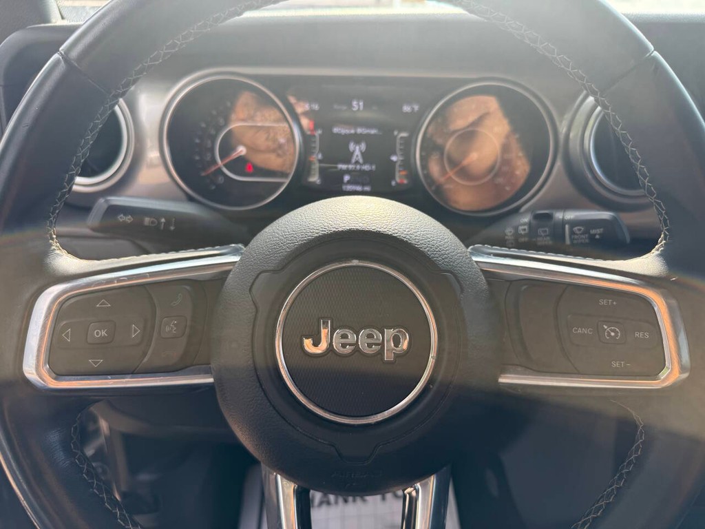 Jeep Wrangler Unlimited Vehicle Full-screen Gallery Image 24