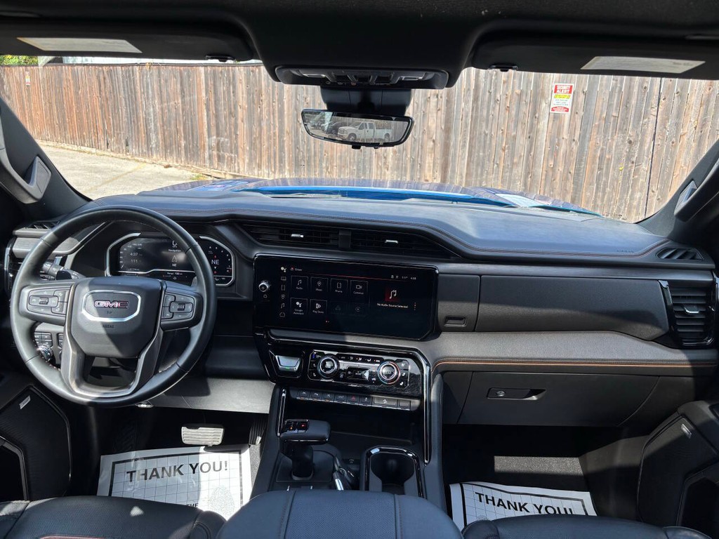 GMC Sierra 1500 Vehicle Full-screen Gallery Image 19