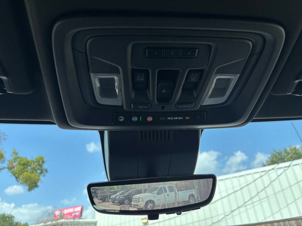 GMC Sierra 1500 Vehicle Full-screen Gallery Image 27