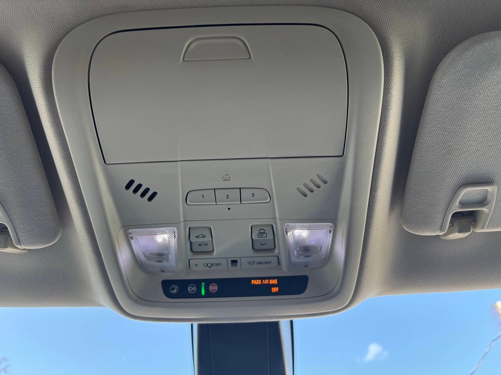 Cadillac XT5 Vehicle Full-screen Gallery Image 27