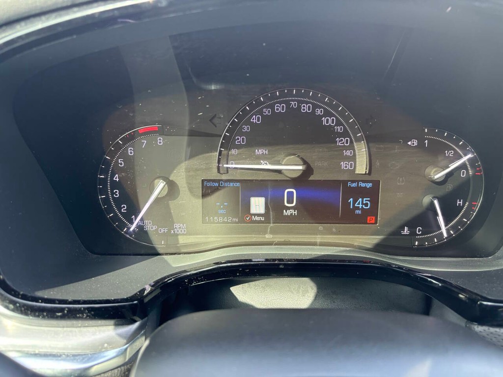 Cadillac XT5 Vehicle Full-screen Gallery Image 31