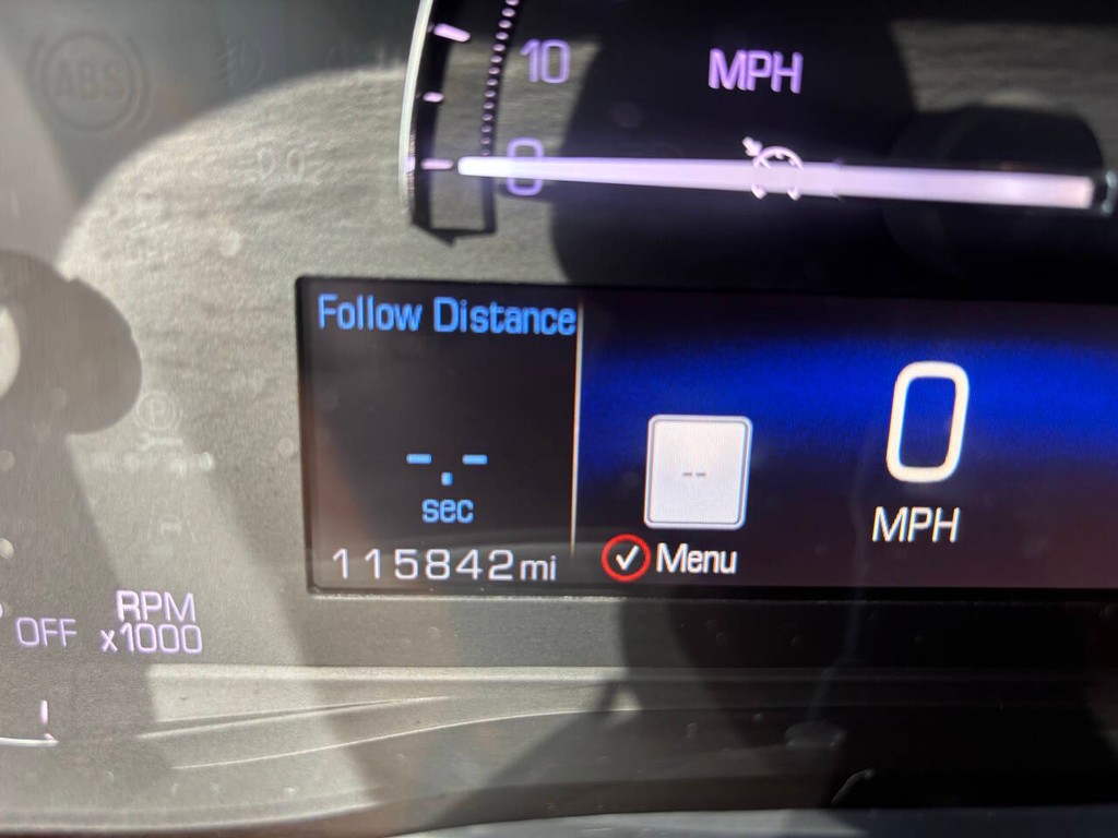Cadillac XT5 Vehicle Full-screen Gallery Image 32