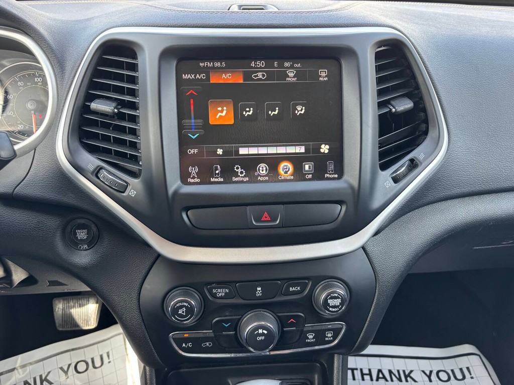 Jeep Cherokee Vehicle Full-screen Gallery Image 19
