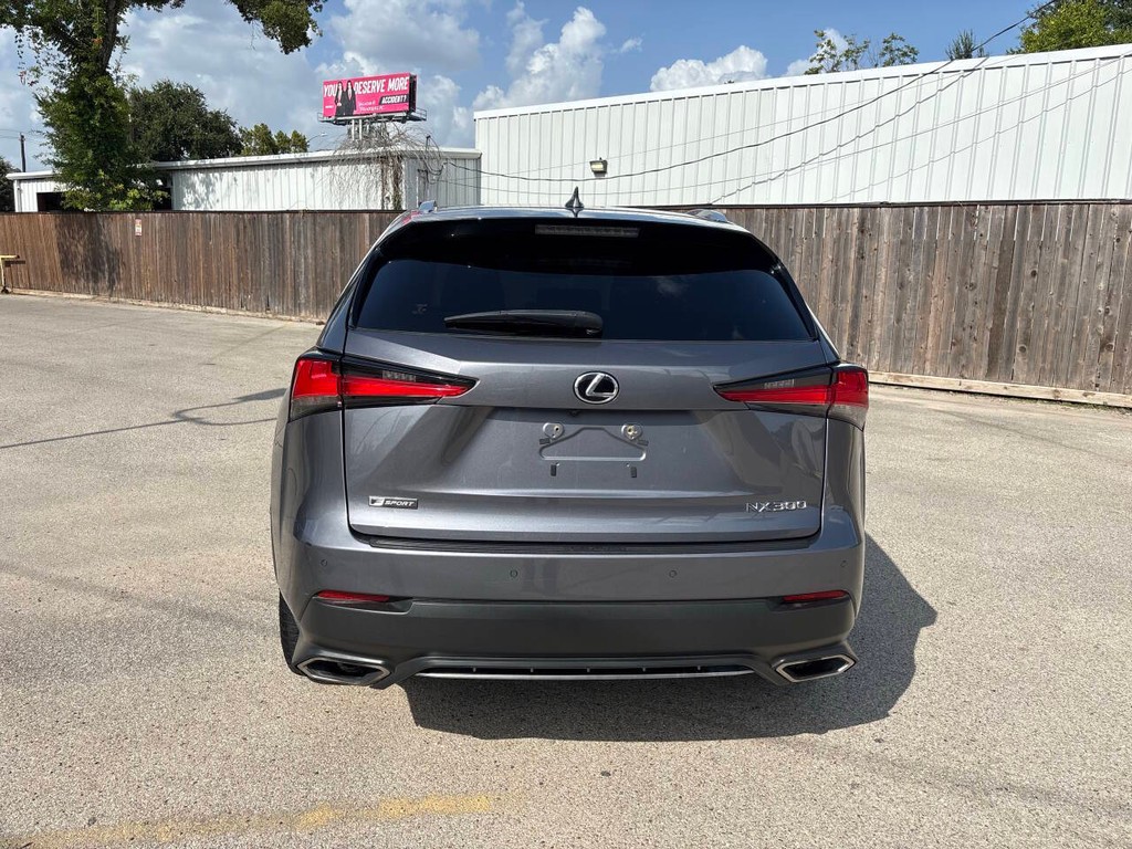 Lexus NX Vehicle Full-screen Gallery Image 06
