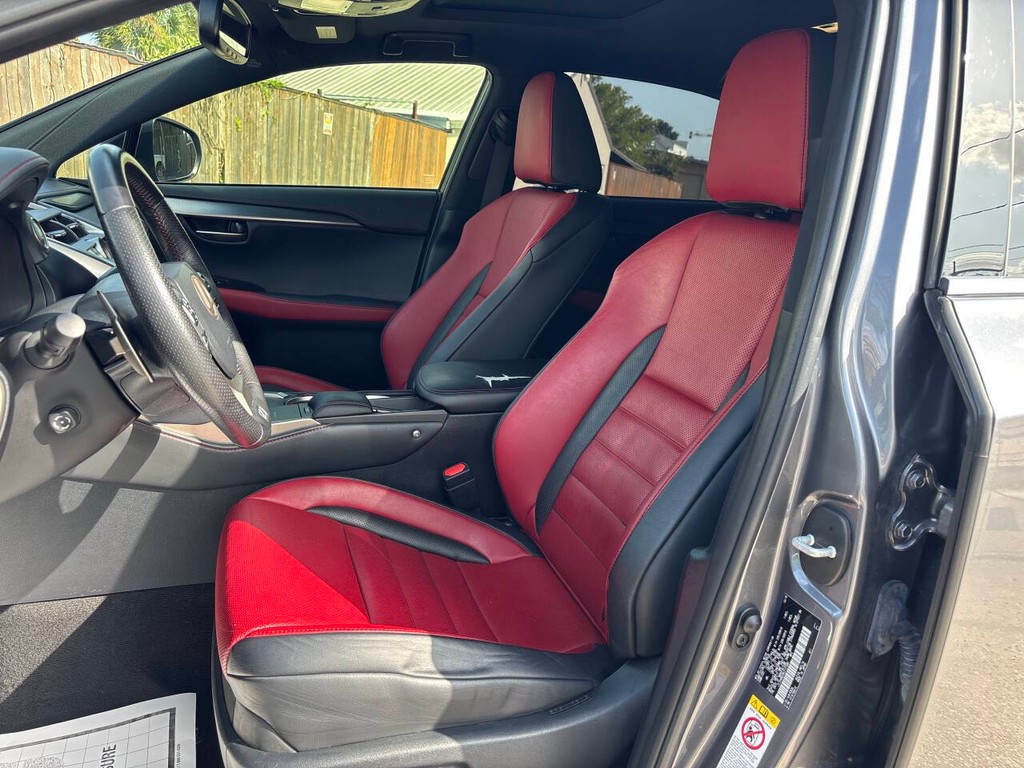 Lexus NX Vehicle Full-screen Gallery Image 09