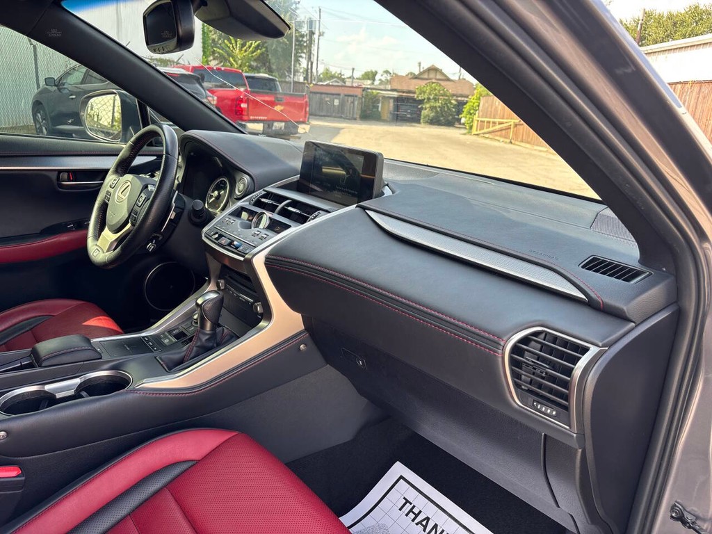 Lexus NX Vehicle Full-screen Gallery Image 11