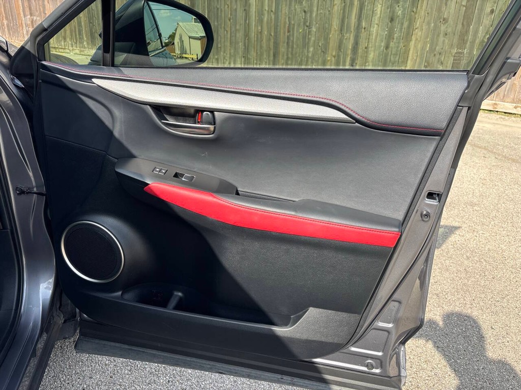 Lexus NX Vehicle Full-screen Gallery Image 13