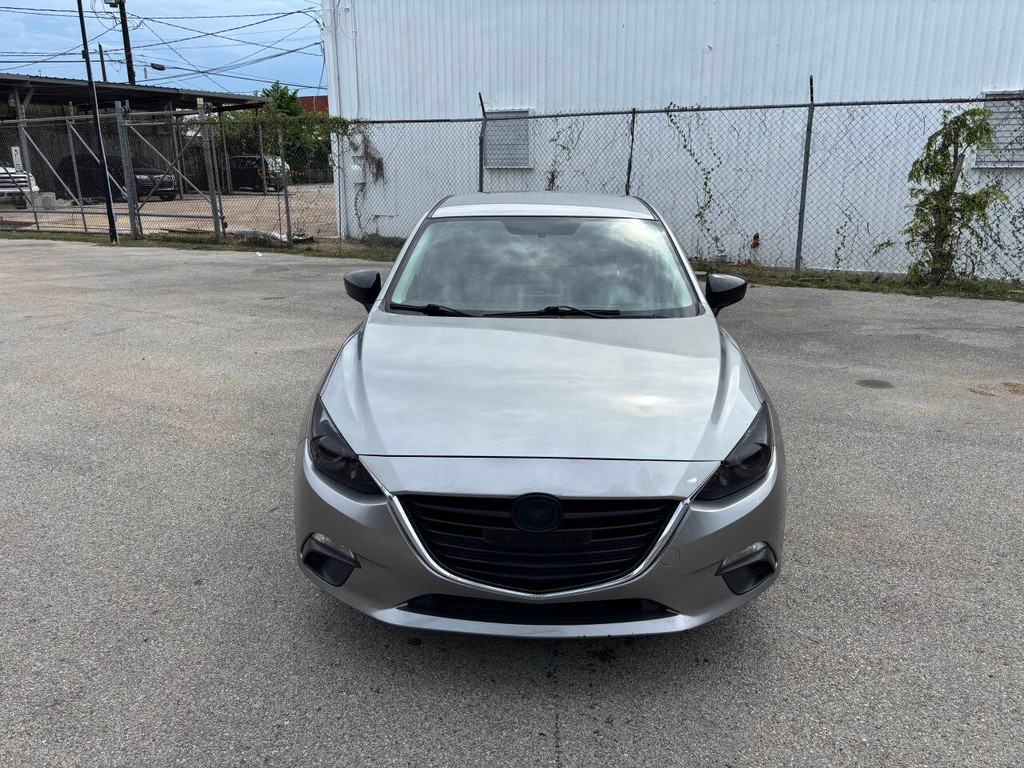 Mazda Mazda3 Sedan Vehicle Full-screen Gallery Image 03
