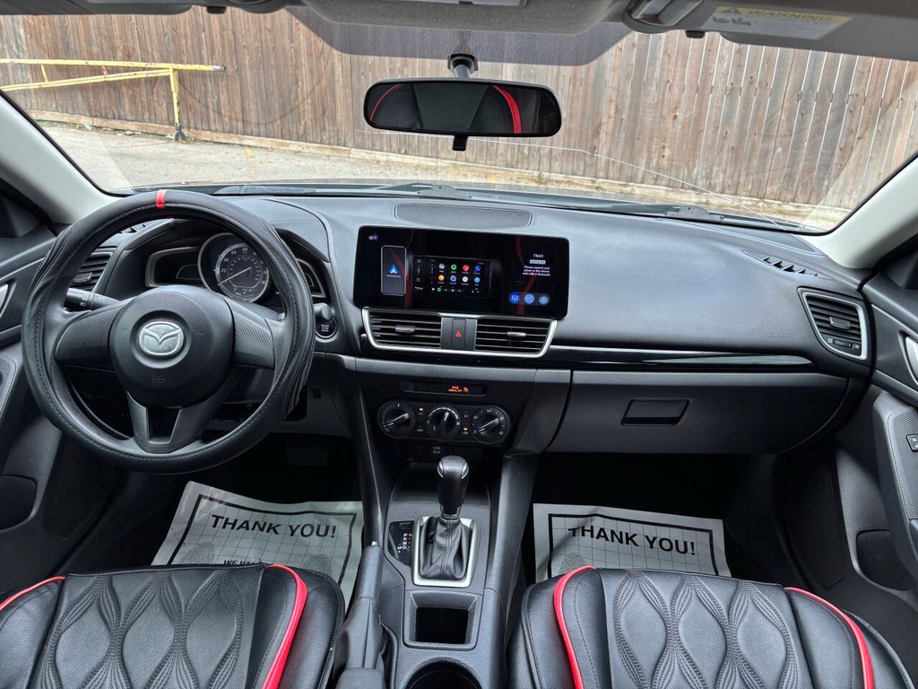 Mazda Mazda3 Sedan Vehicle Full-screen Gallery Image 19